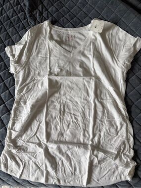 Isabel Maternity by Ingrid & Isabel White V-Neck Short Sleeve Tee